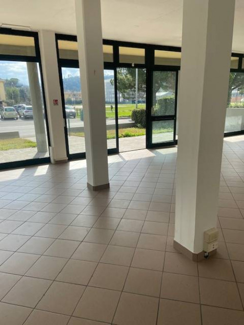 Fondo Commerciale in affitto a San Miniato