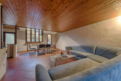 Casa indipendente in affitto a Firenze