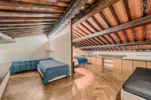 Casa indipendente in affitto a Firenze