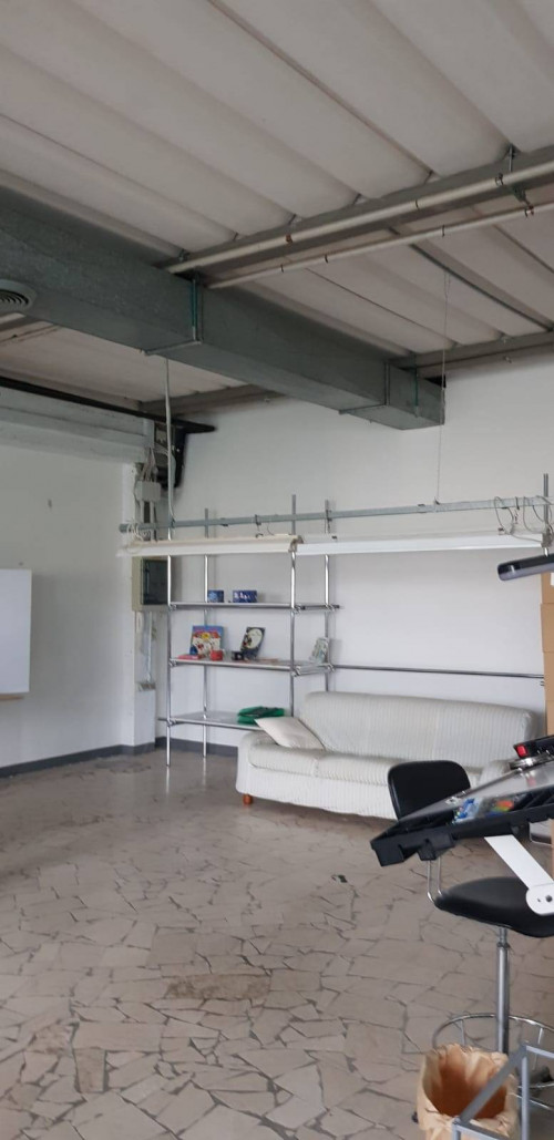 Laboratorio Artigianale in affitto a Vinci