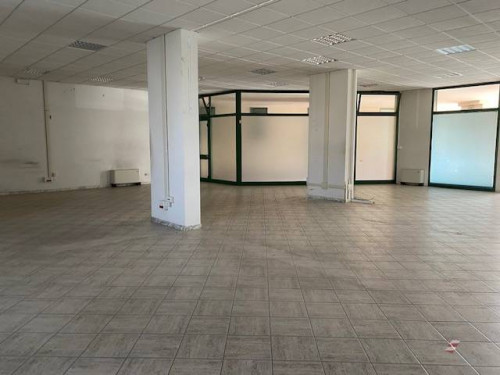 Fondo Commerciale in affitto a Empoli