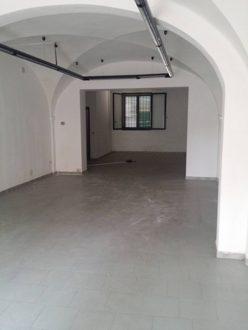Fondo Commerciale in affitto a Montelupo Fiorentino