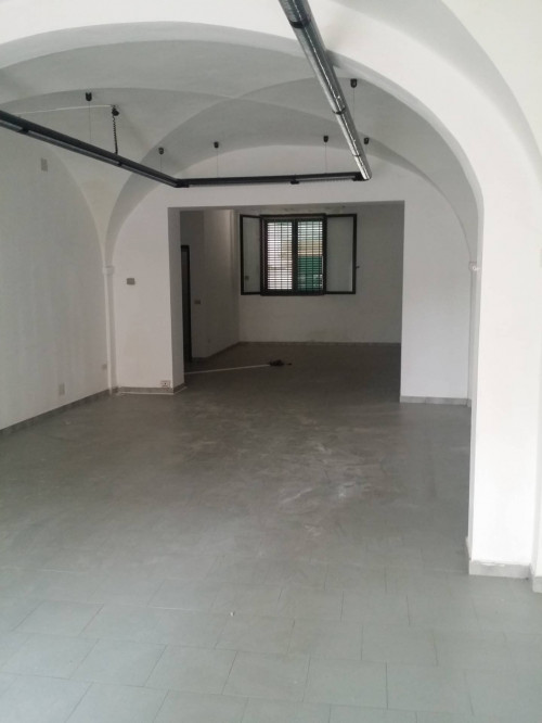 Fondo Commerciale in affitto a Montelupo Fiorentino