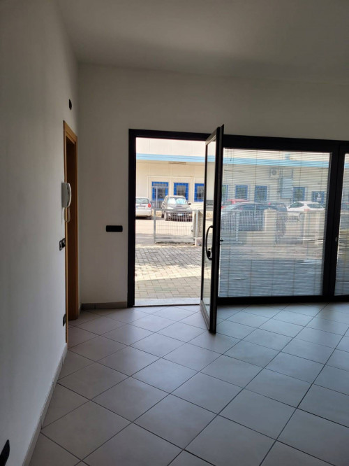 Fondo Commerciale in affitto a Forlimpopoli