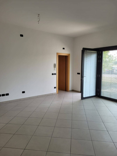 Fondo Commerciale in affitto a Forlimpopoli