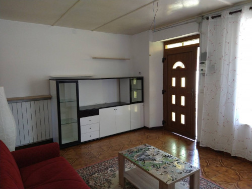 Casa indipendente in affitto a Cremenaga