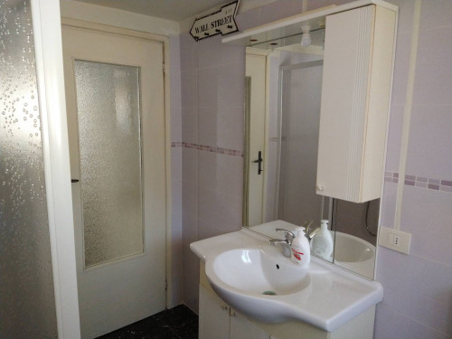 Casa indipendente in affitto a Cremenaga