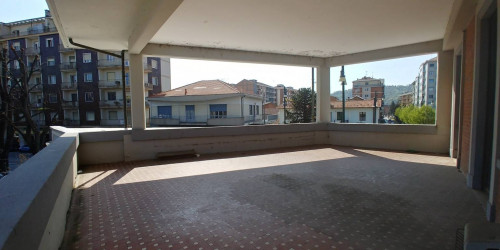 Ufficio in affitto a Chivasso