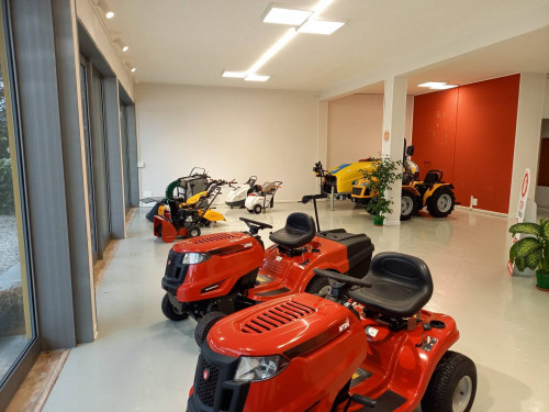 Fondo Commerciale in affitto a Cesena