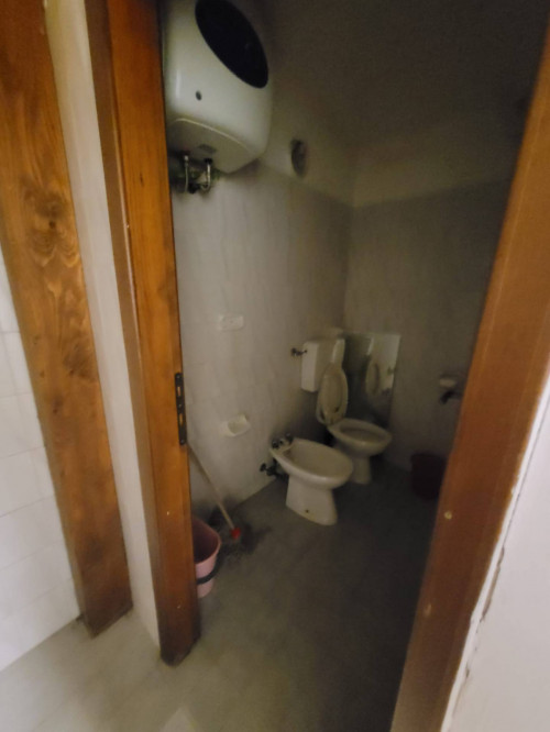 Fondo Commerciale in affitto a Forlì