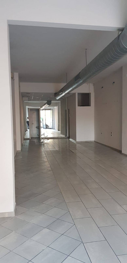 Fondo Artigianale in affitto a Empoli