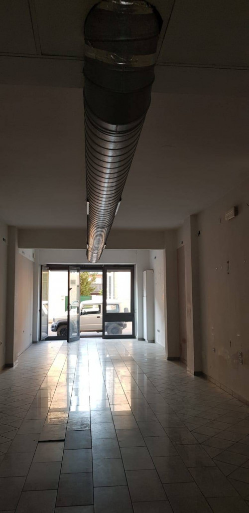 Fondo Artigianale in affitto a Empoli