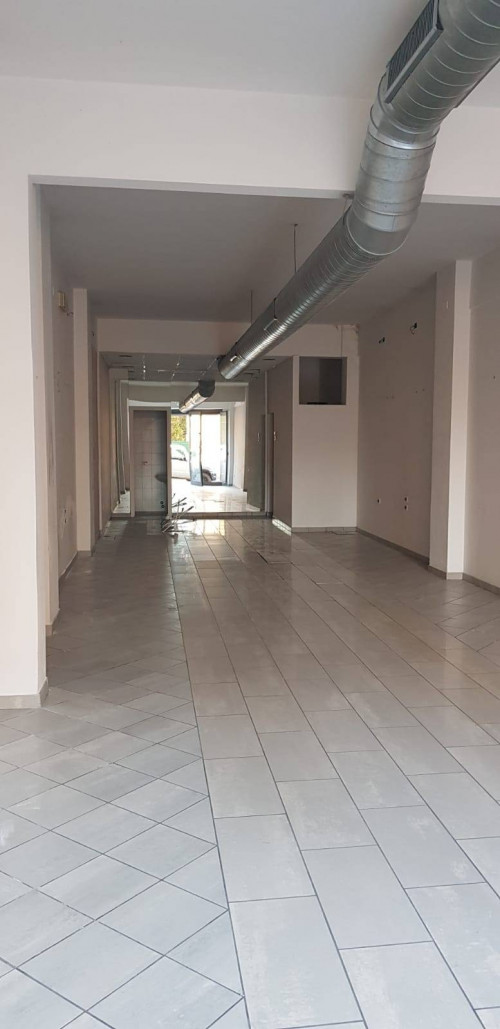 Fondo Artigianale in affitto a Empoli