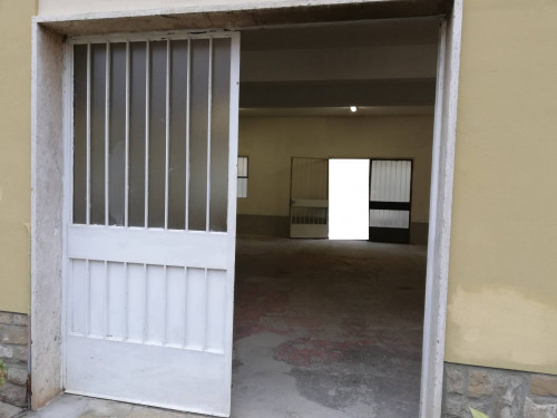 Fondo Artigianale in affitto a Certaldo