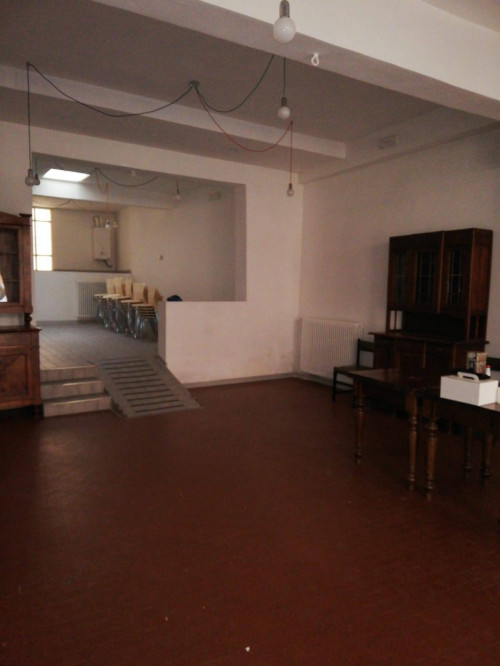 Fondo Artigianale in affitto a Forlì