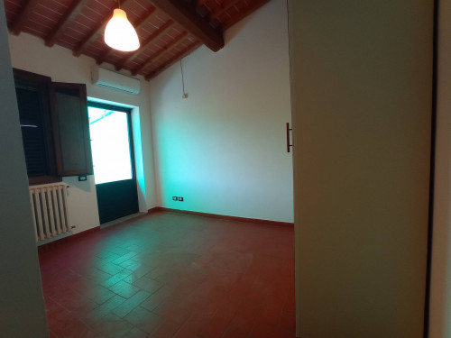 Casa indipendente in affitto a Lastra a Signa