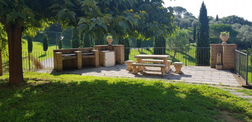 Residence in affitto a Capraia e Limite