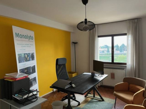 Ufficio in affitto a Vinci