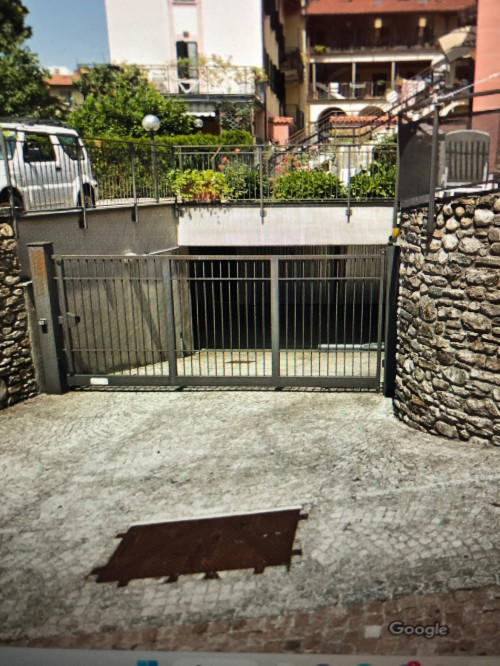 Box o garage in affitto a Luino