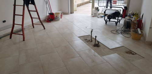 Fondo Commerciale in affitto a Vinci