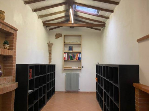 Appartamento in affitto a Capraia e Limite