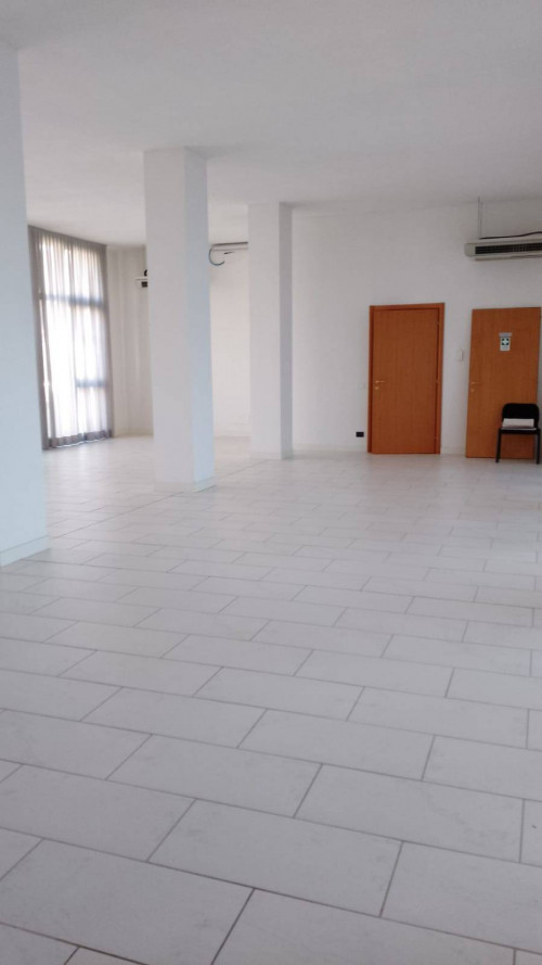 Ufficio in affitto a Forlì