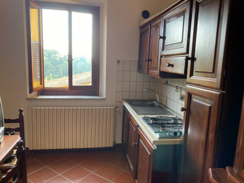 Appartamento in affitto a Capraia e Limite