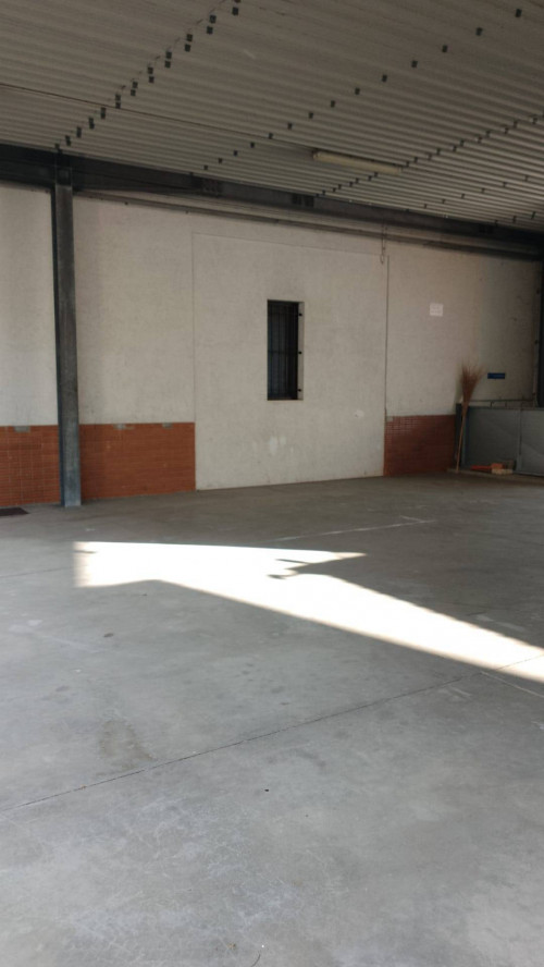 Fondo Artigianale in affitto a Forlì