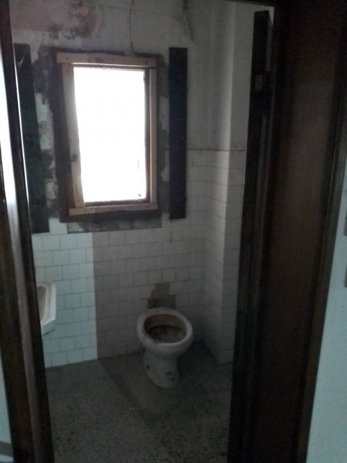 Fondo Commerciale in affitto a Cerreto Guidi