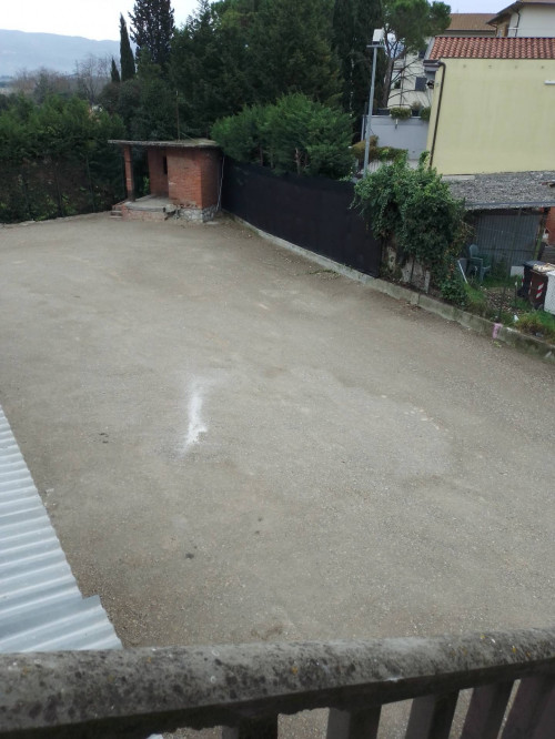 Fondo Commerciale in affitto a Cerreto Guidi