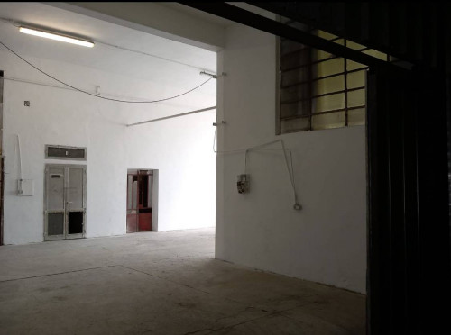 Fondo Artigianale in affitto a Vicopisano