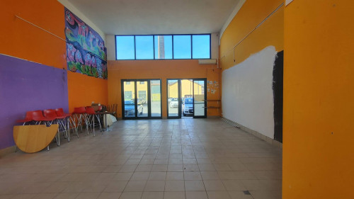 Negozio in affitto a Chivasso