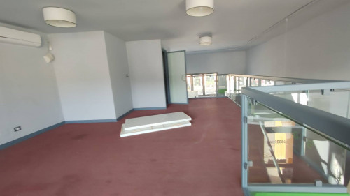 Negozio in affitto a Chivasso