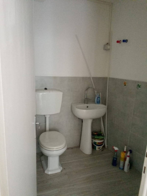 Fondo Commerciale in affitto a Castelfiorentino