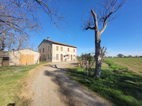 Casa indipendente in vendita a Forlì
