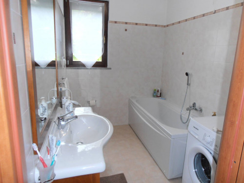 Appartamento in affitto a Valganna