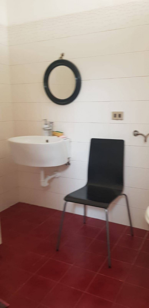 Fondo Commerciale in affitto a Vinci