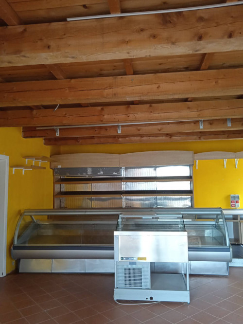 Negozio in affitto a Gambettola