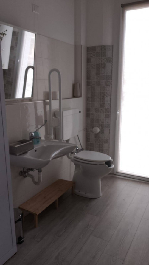 Fondo Commerciale in affitto a Forlì