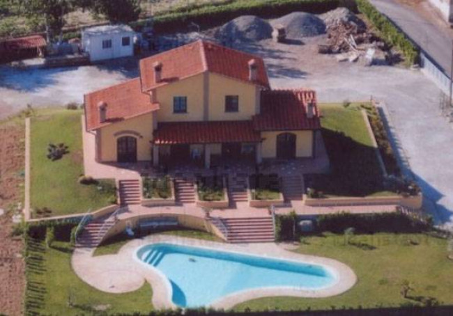 Villa in vendita a Montopoli in Val d'Arno