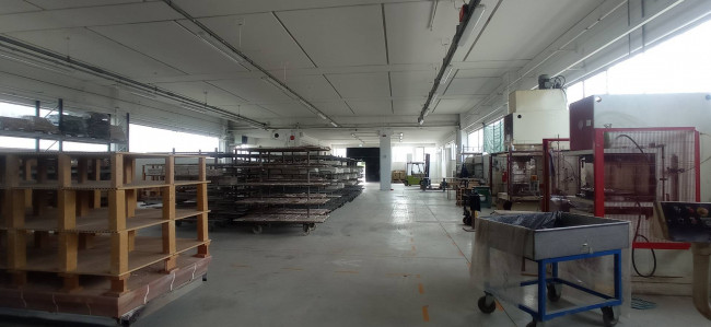 Capannone in vendita a Castelfiorentino