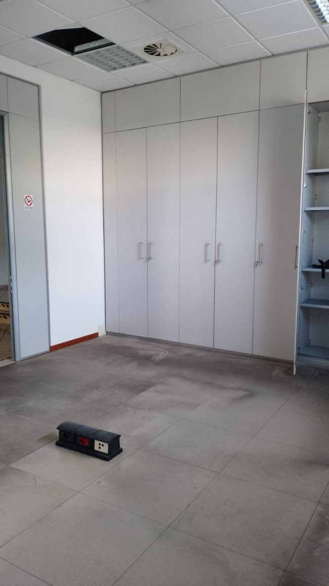 Fondo Commerciale in affitto a Forlì