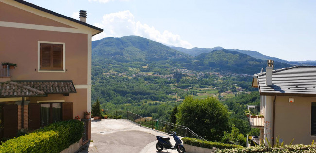 Casa semi indipendente in vendita a San Romano in Garfagnana