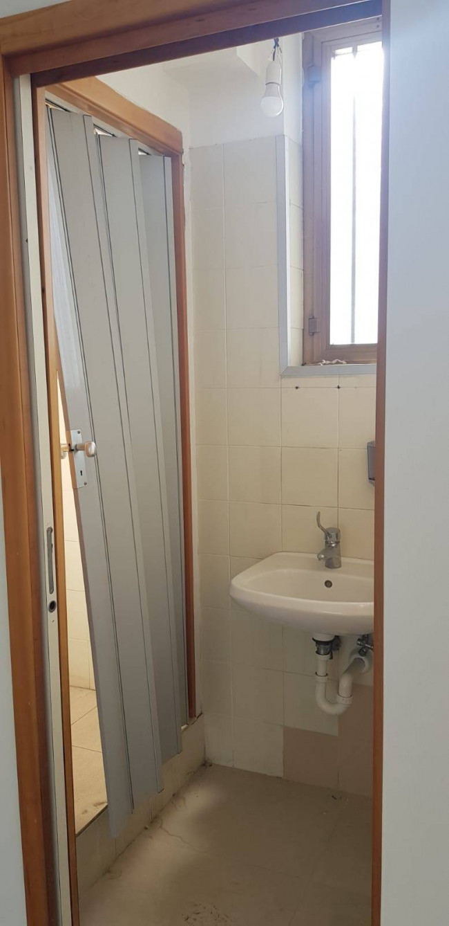 Fondo Commerciale in affitto a Vinci