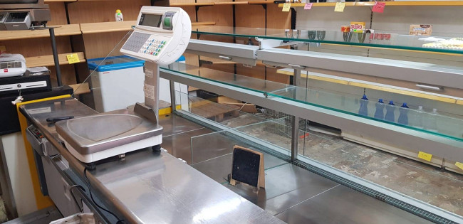 Fondo Commerciale in affitto a Capraia e Limite