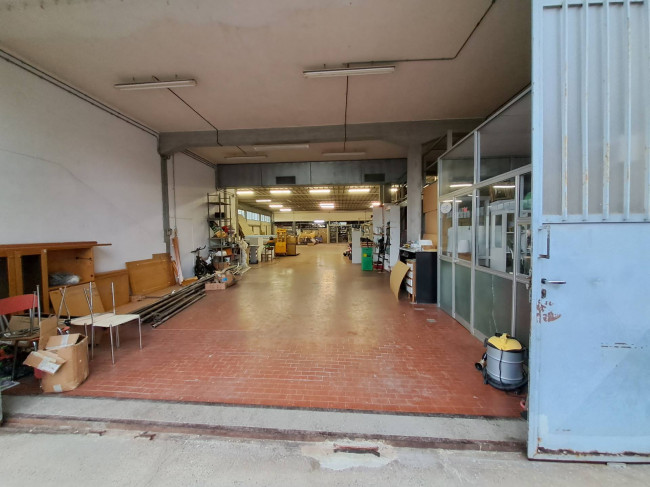 Capannone in vendita a Empoli