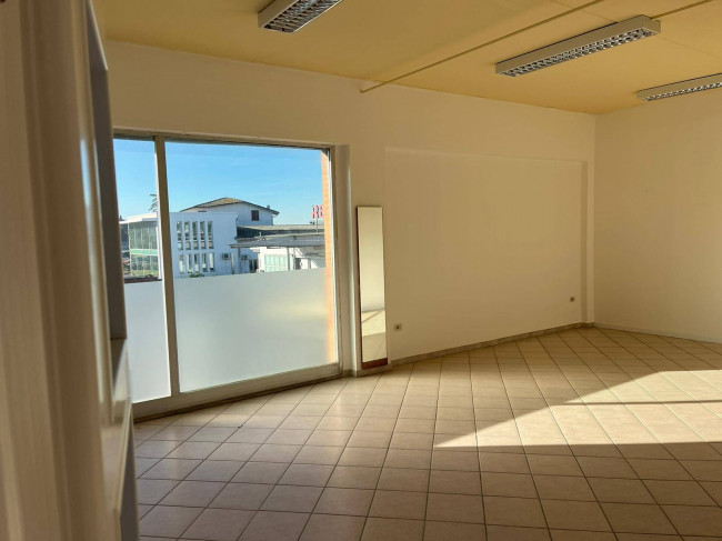 Magazzino in affitto a Fucecchio