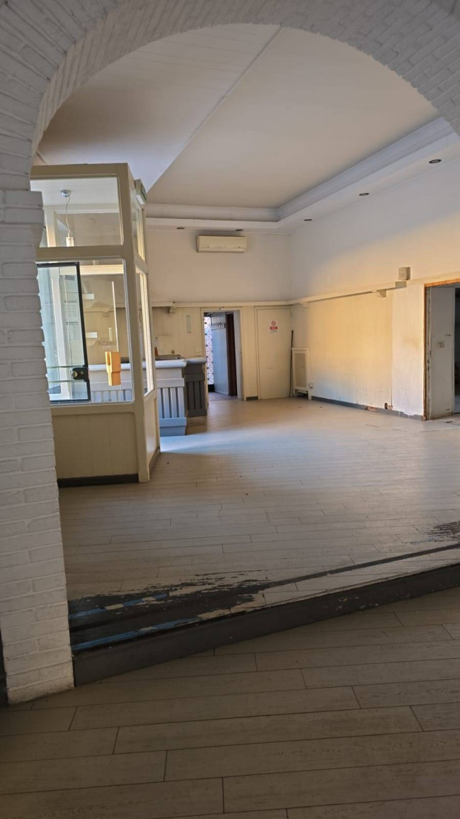 Fondo Commerciale in affitto a Forlì