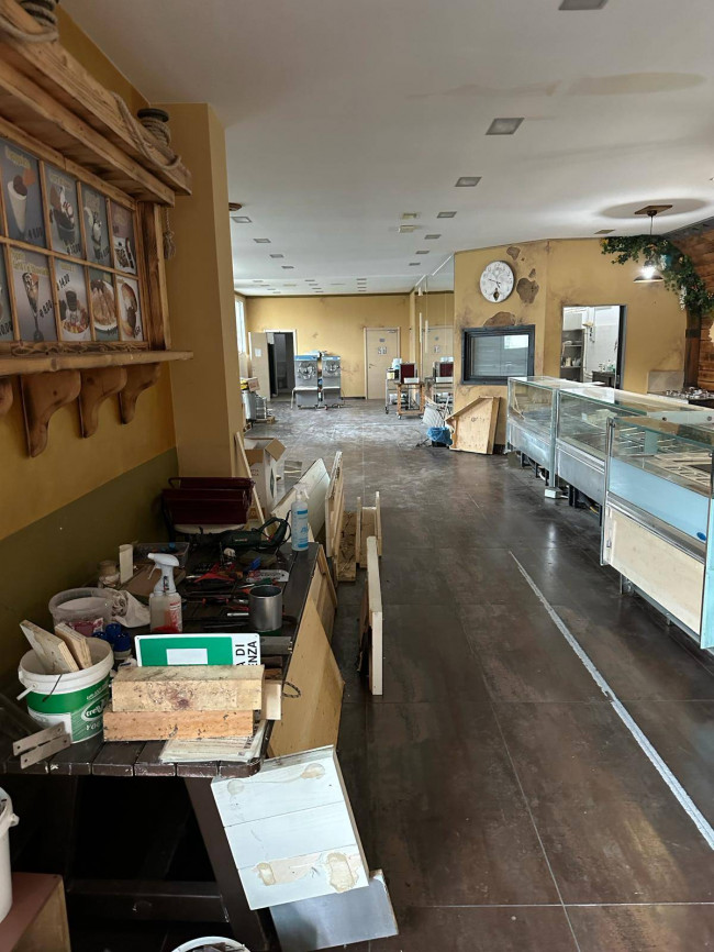 Negozio in affitto a Forlì