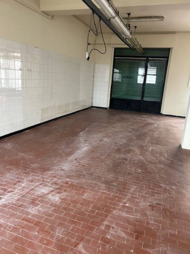 Fondo Artigianale in affitto a Empoli